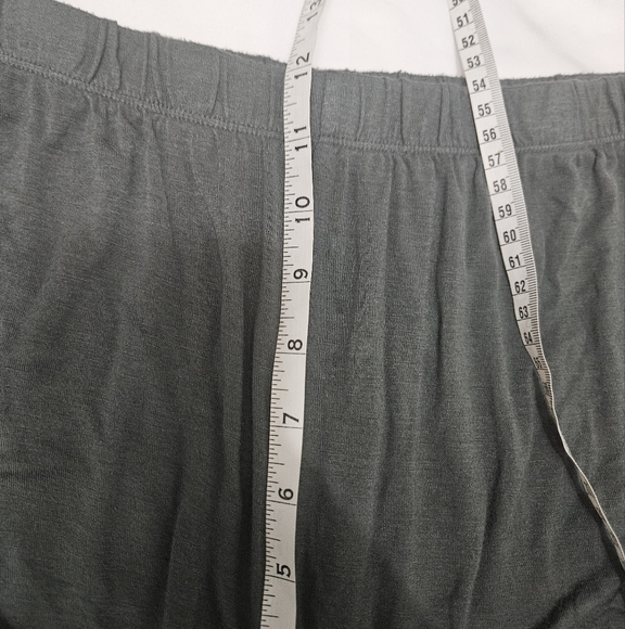 Aerie Green Sleep/lounge Shorts! - Picture 6 of 7